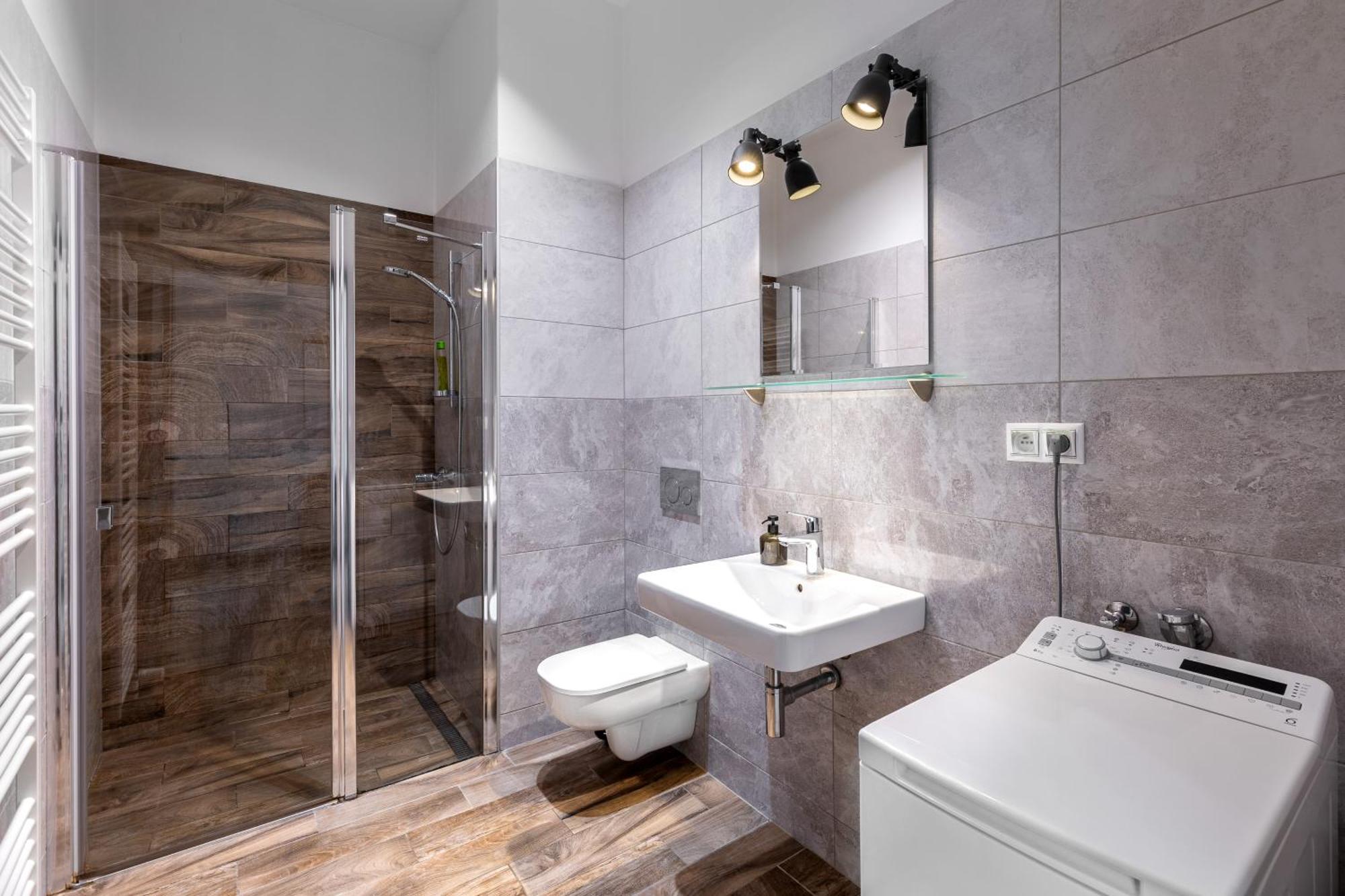 באנסקה ביסטריצה Skackava - Beautiful New Apartment In Direct Centrum, 24H Self Check-In מראה חיצוני תמונה